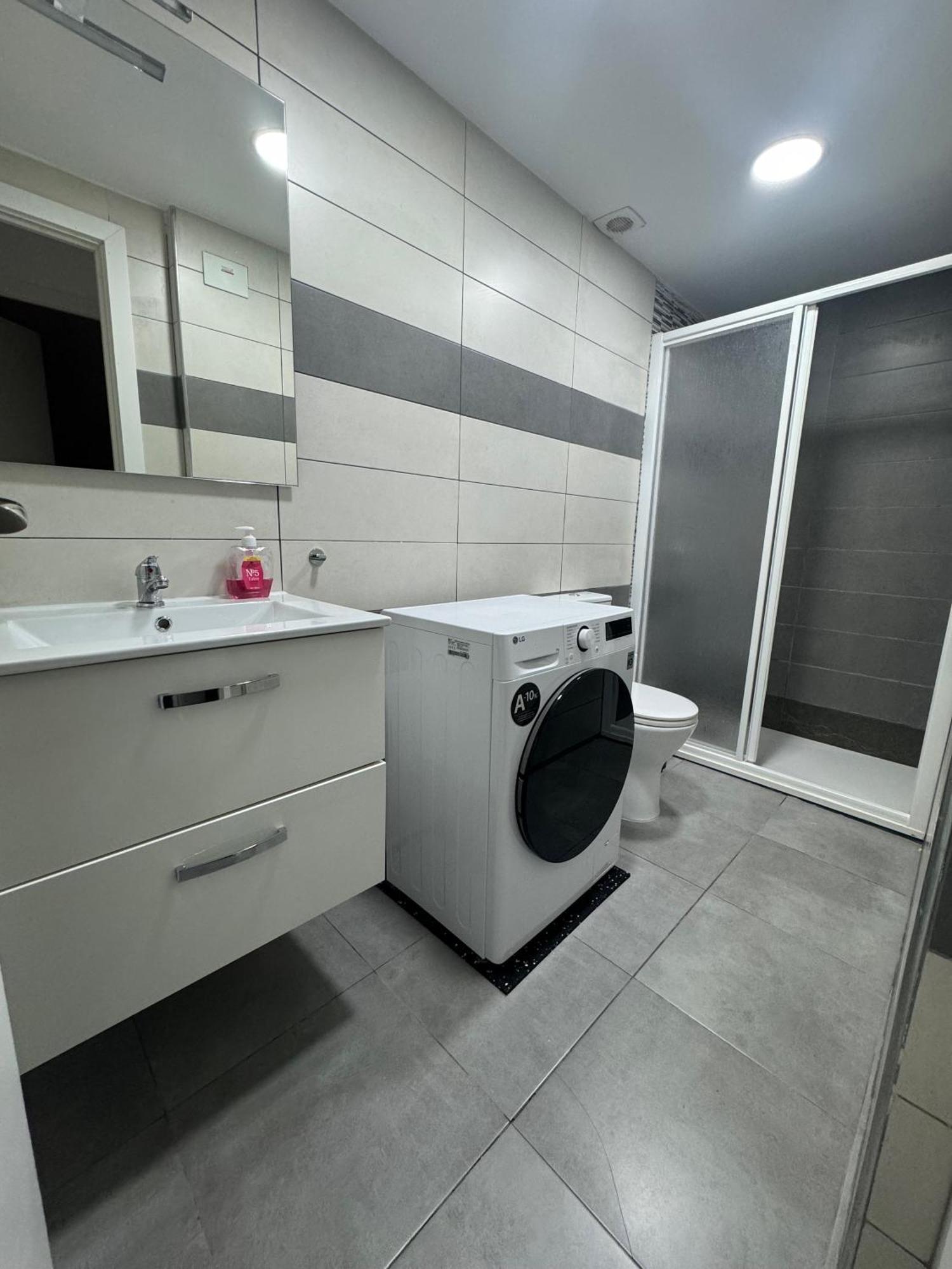 Lovely In Centre Of Near Plaza De Toros Apartment *